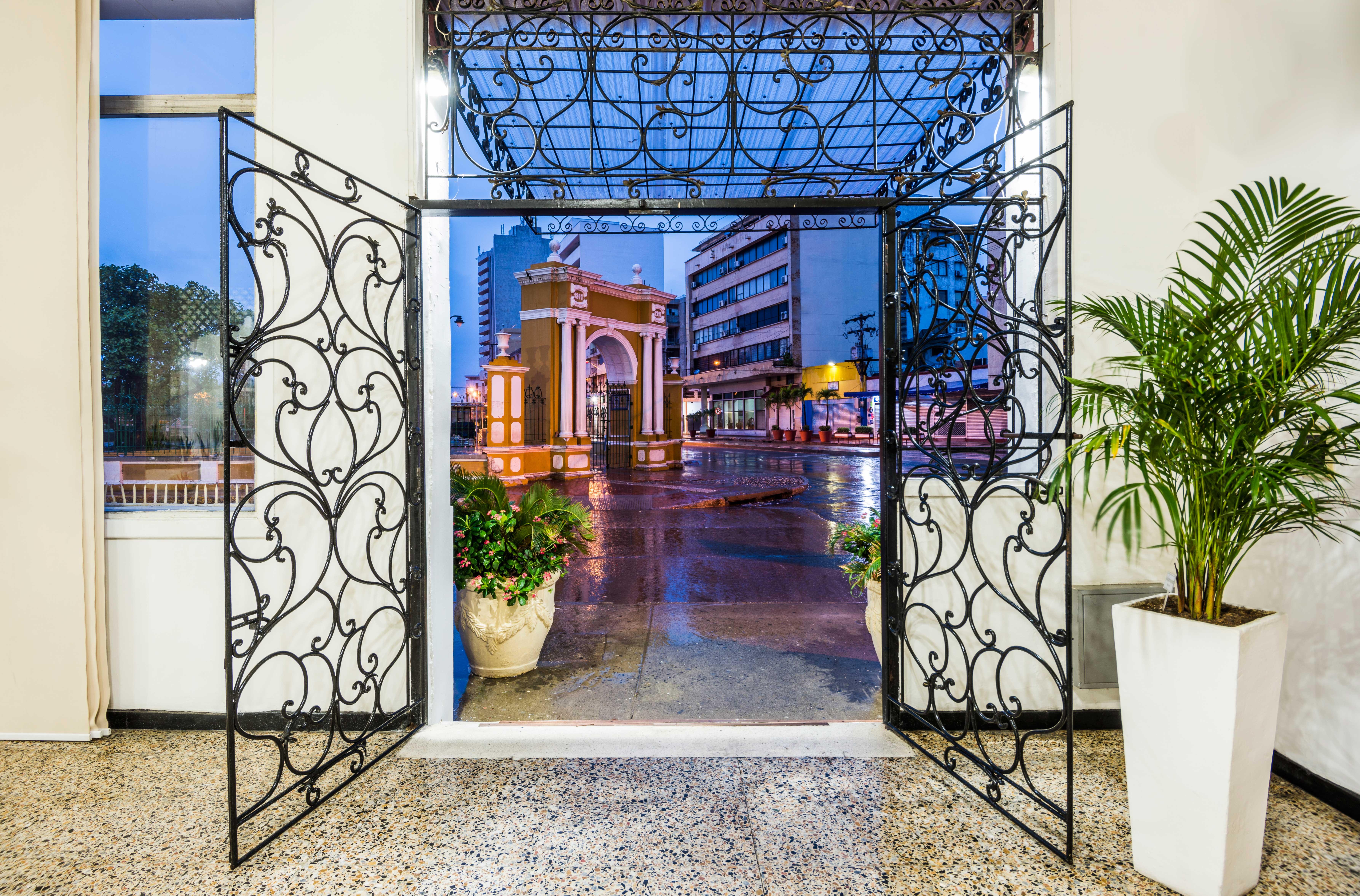 Hotel Dorado Plaza Centro Historico Cartagena Exteriör bild