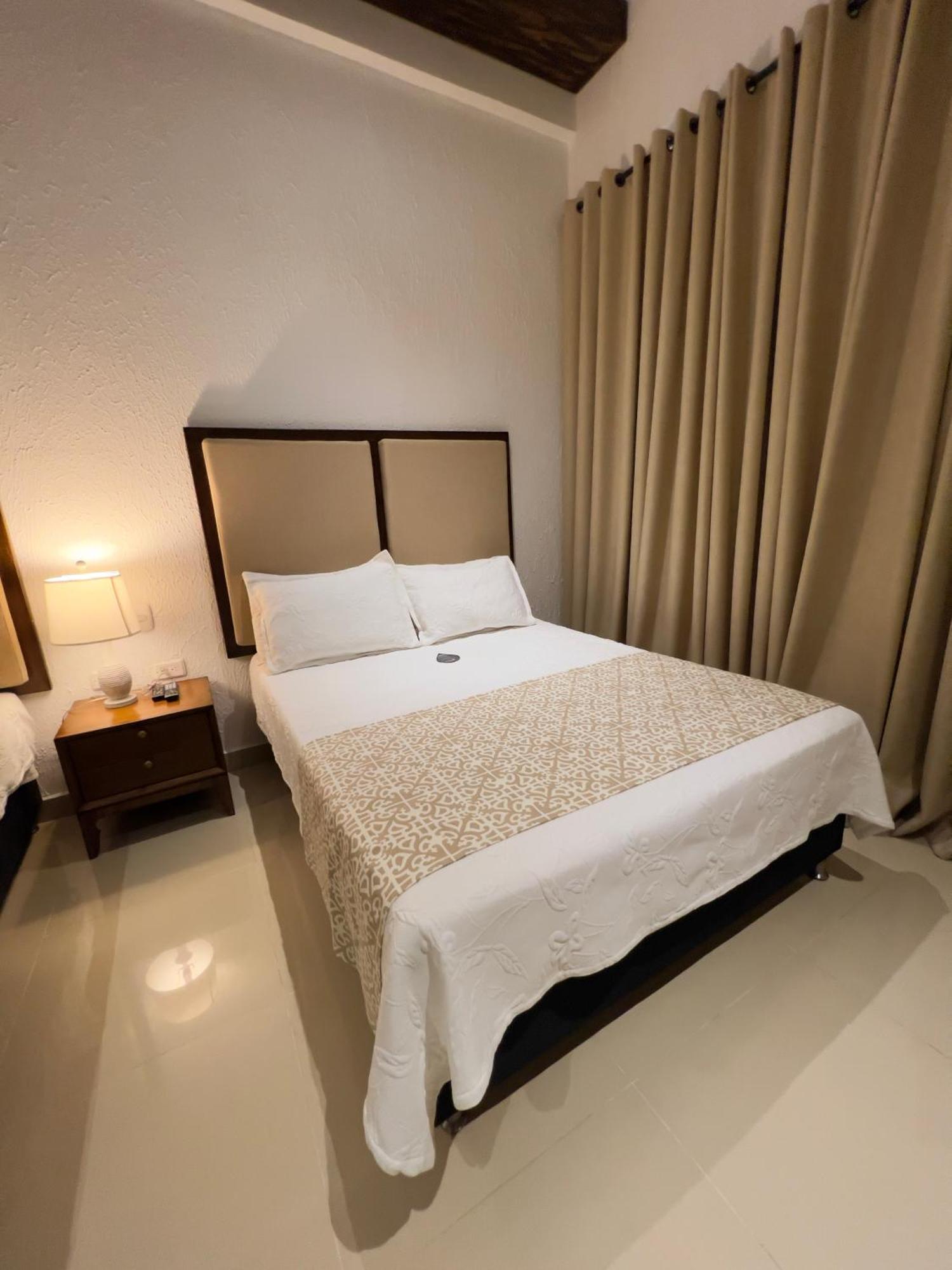 Hotel Dorado Plaza Centro Historico Cartagena Exteriör bild